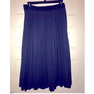 Navy blue pleated midi skirt